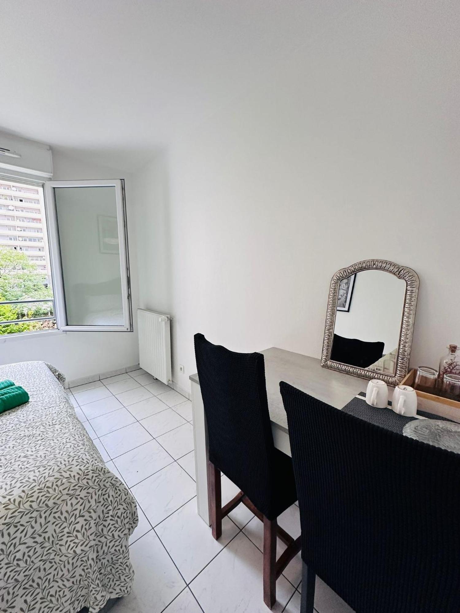 Appartement Sri-Indo Bobigny Paris Extérieur photo