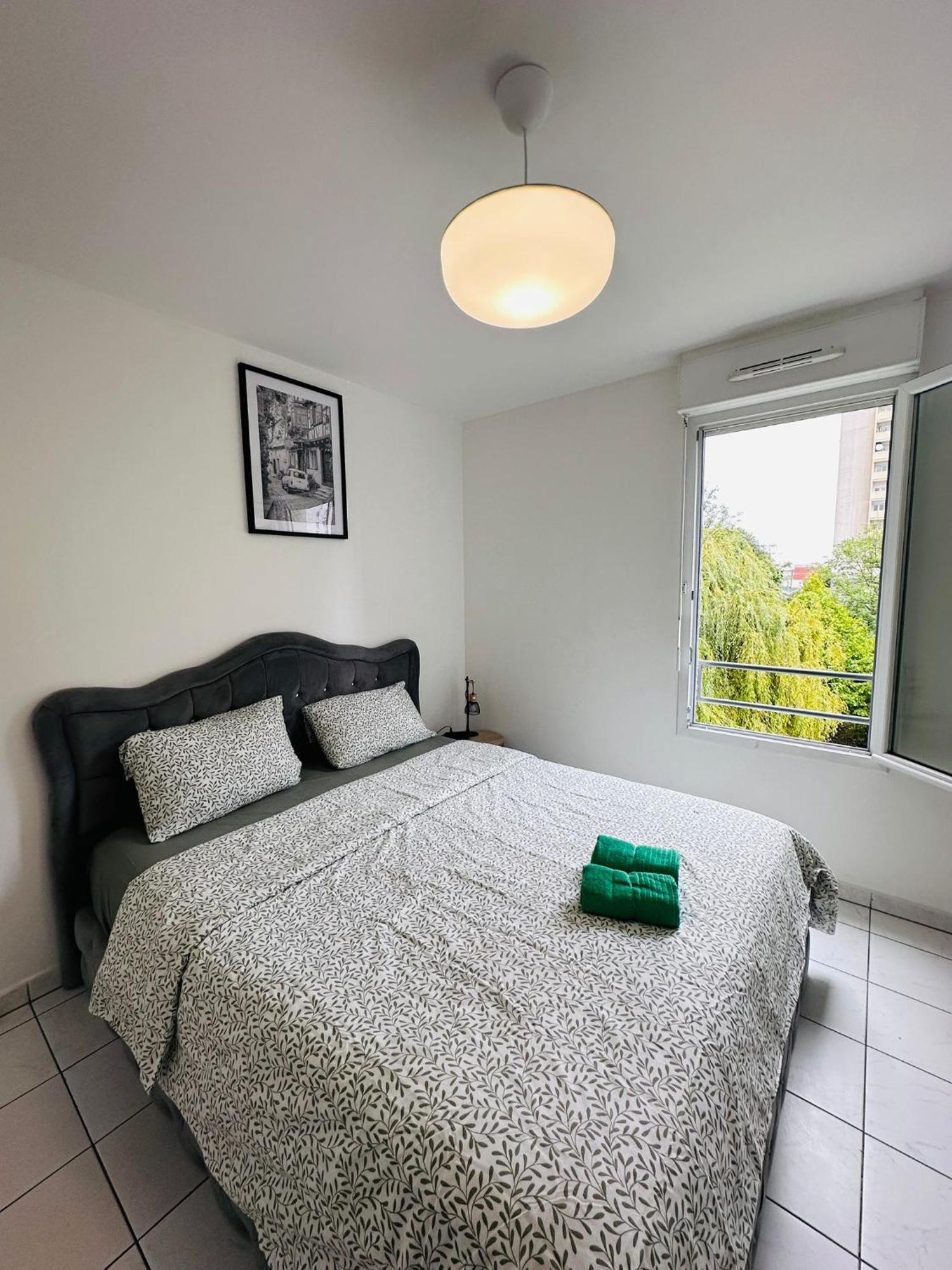 Appartement Sri-Indo Bobigny Paris Extérieur photo